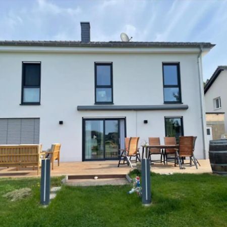 Modernes Ferienhaus In Uedersdorf Екстериор снимка