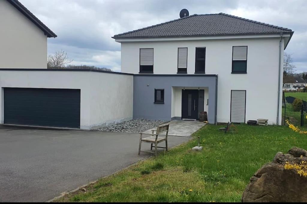 Modernes Ferienhaus In Uedersdorf Екстериор снимка